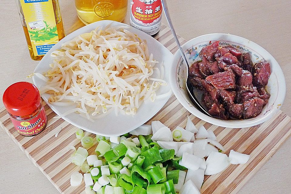 Rindfleisch mit Zwiebeln