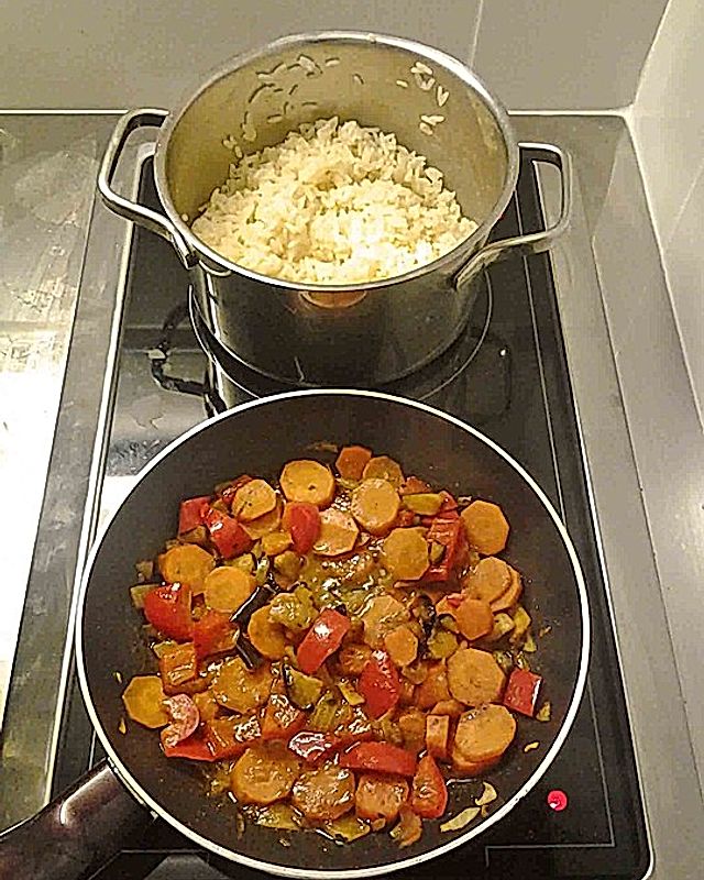 Currygemüse mit Reis für Studenten
