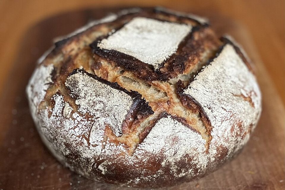 Porter-Walnuss-Kruste im Topf gebacken