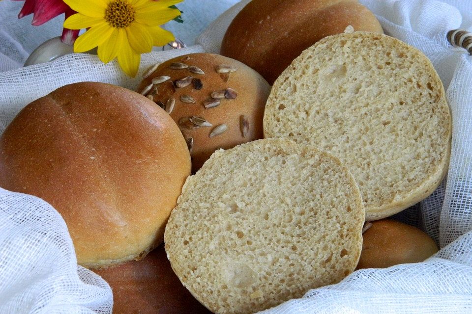 Einfache Malzbierbrötchen