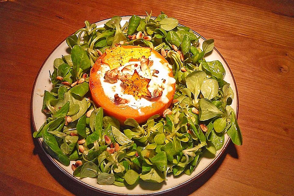 Kürbisküchlein mit Pfifferlingen und Feldsalat