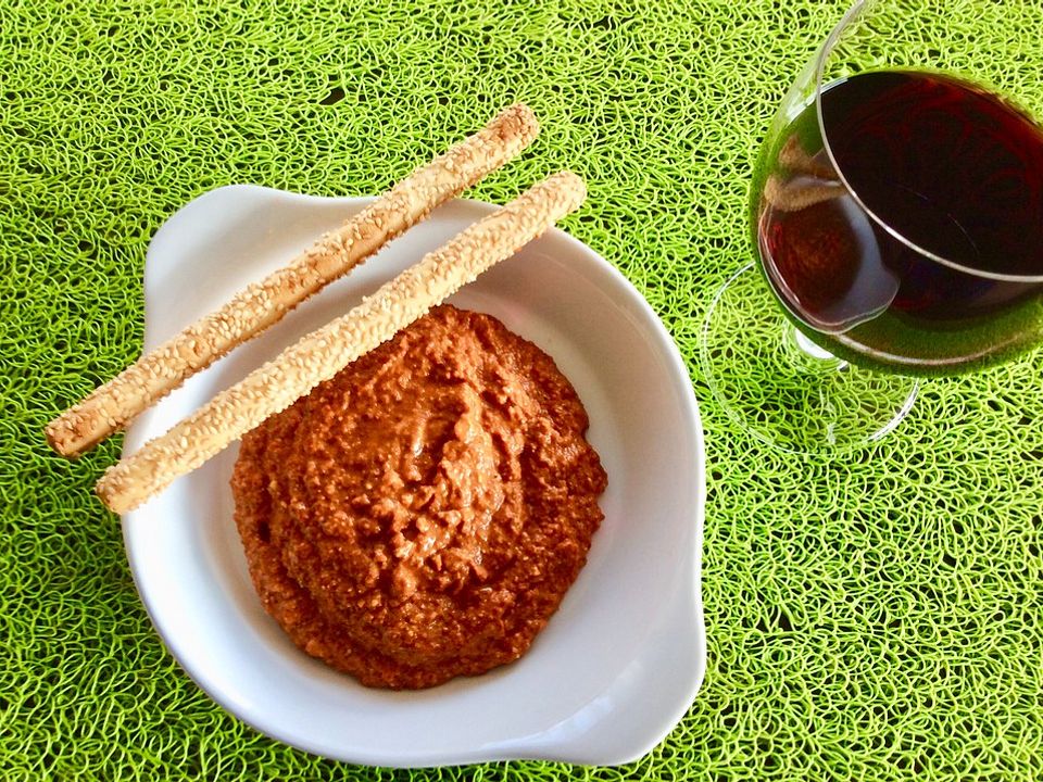 Muhamara Paprika-Walnuss-Paste aus der Türkei von Pannepot| Chefkoch