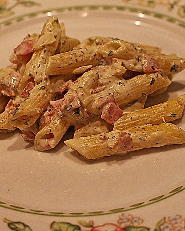 Cremige Kräuter-Pasta à la Carbonara
