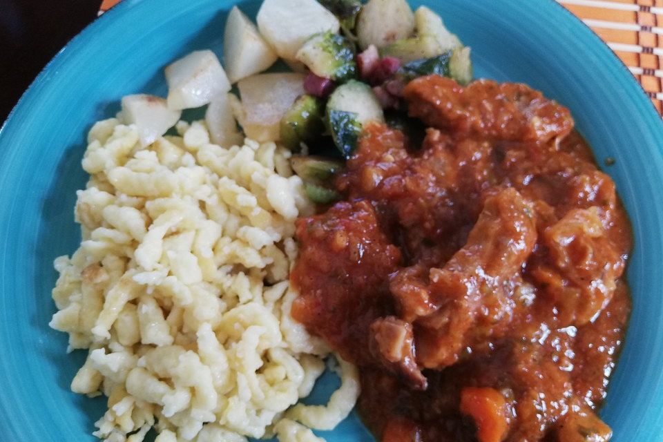 Mediterranes Ragout von der Kalbshaxe Mediterranes Ragout von der Kalbshaxe