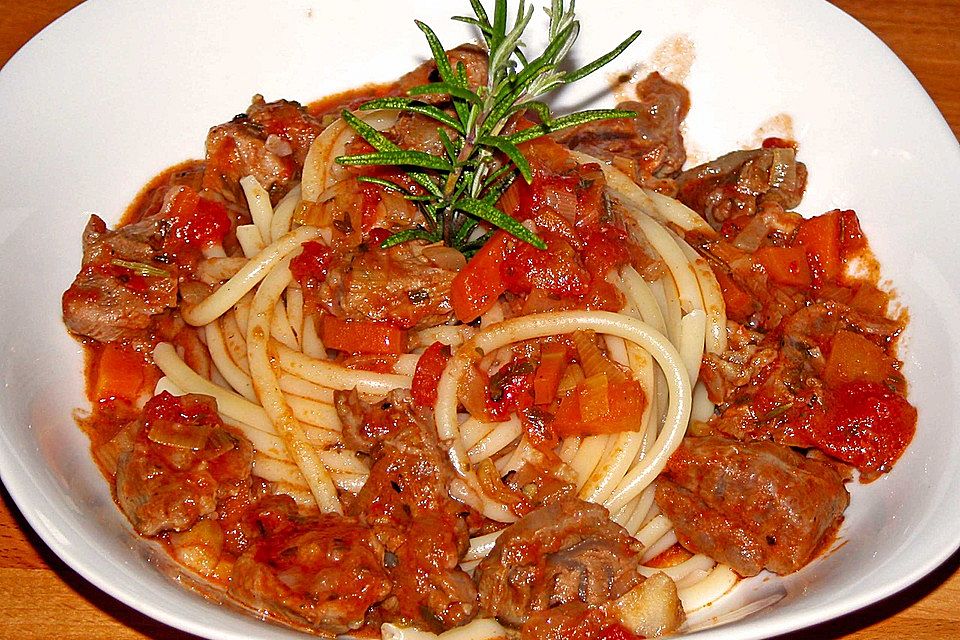 Mediterranes Ragout von der Kalbshaxe Mediterranes Ragout von der Kalbshaxe