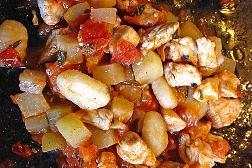 Gnocchi mit Hähnchen-Kohlrabi-Ragout