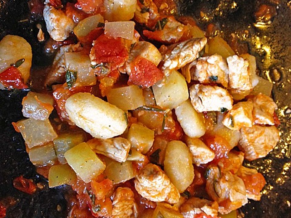 Gnocchi mit Hähnchen-Kohlrabi-Ragout von Sonnipony| Chefkoch