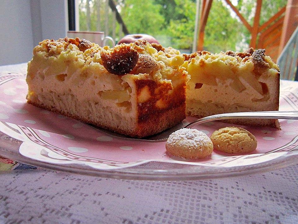 Apfel-Vanillecreme-Kuchen mit Amarettini-Streuseln von trekneb| Chefkoch