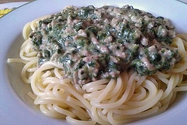 Spaghetti mit Hackfleisch, Schmelzkäse und Rahmspinat von chey2000 ...