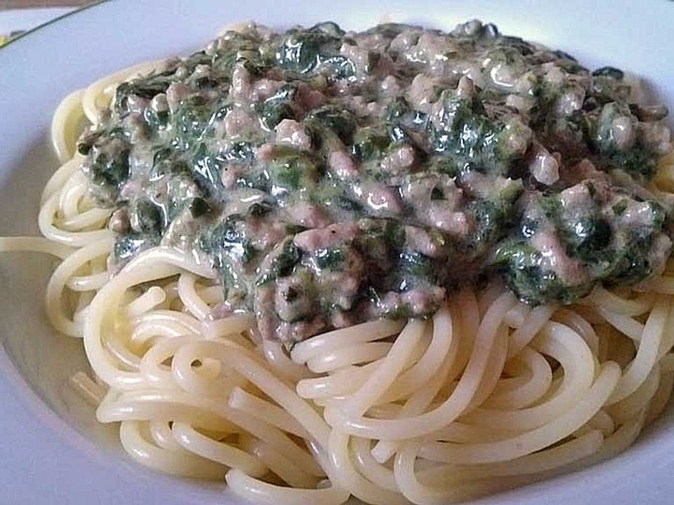 Spaghetti mit Hackfleisch, Schmelzkäse und Rahmspinat von chey2000 ...