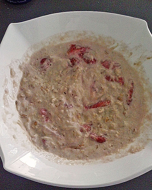 5 Korn-Porridge mit Rhabarber und Erdbeeren