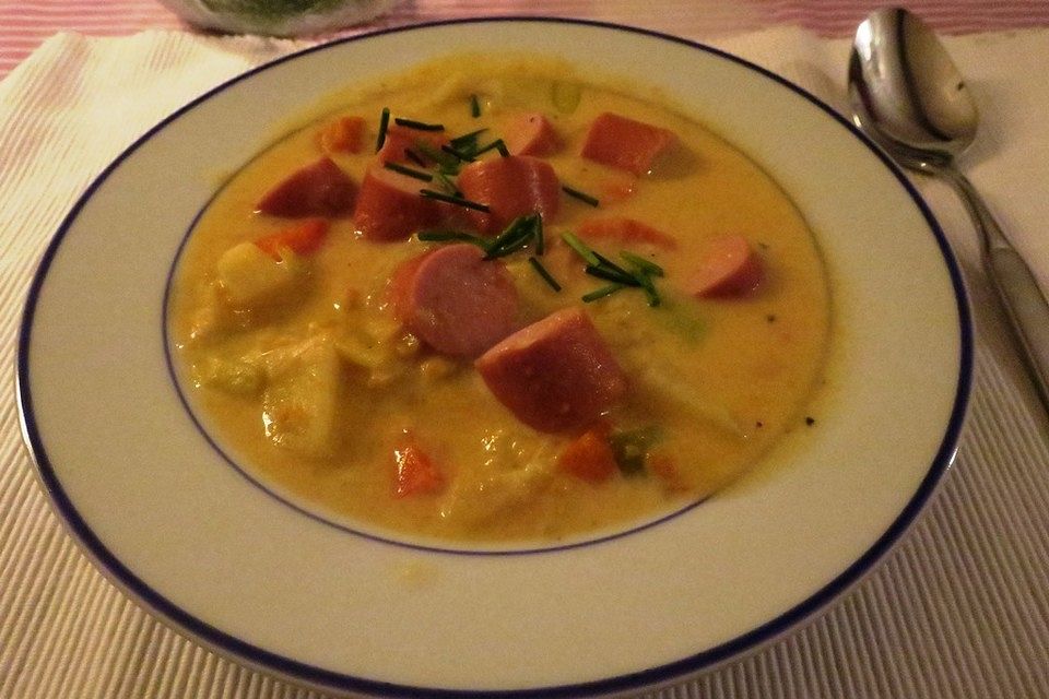 Gemüsesuppe mit Würstchen Gemüsesuppe mit Würstchen