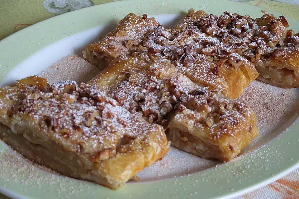 Apfel-Birnen-Strudel