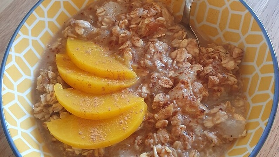 Smokeys warmes Birnenmüsli-Frühstück von smokey1| Chefkoch