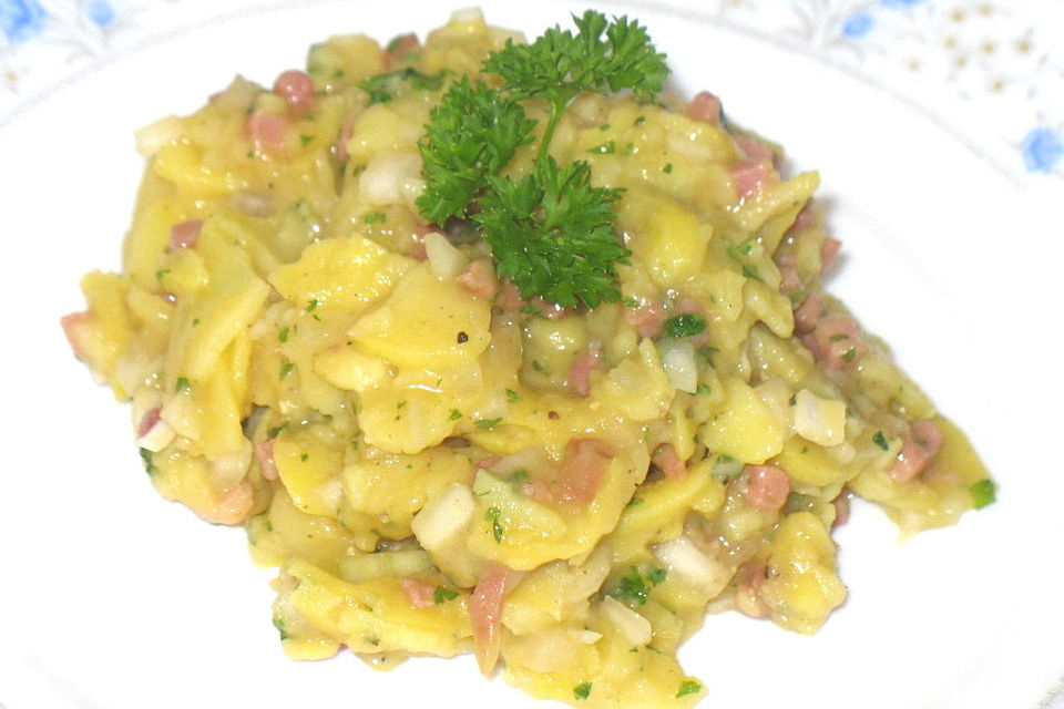 Kartoffelsalat mit Speck und ohne Mayonaise