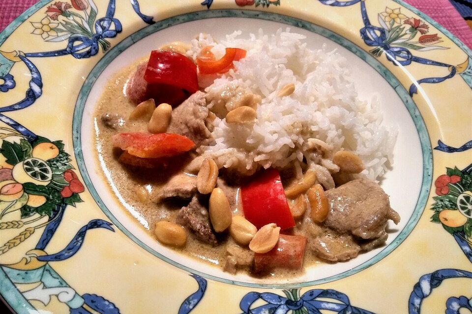 Schnelles Schweinefilet-Curry mit Zimtnote