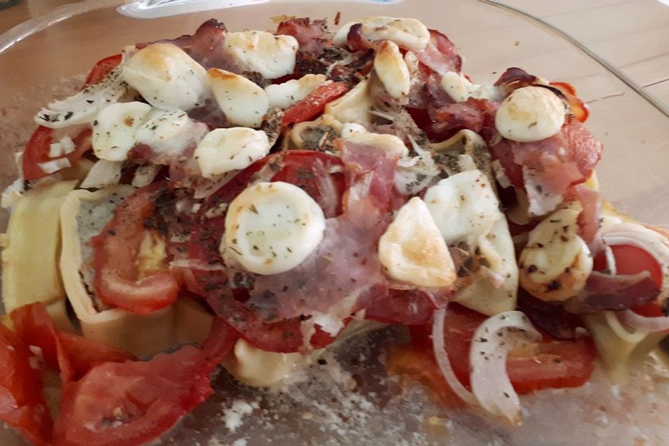 Tomate-Mozzarella auf Maultaschen