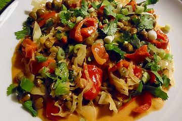 Rotes Curry mit Kapuzinererbsen