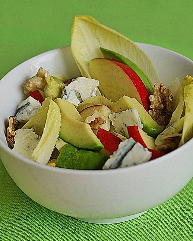 Chicoree-Avocado-Apfel-Salat