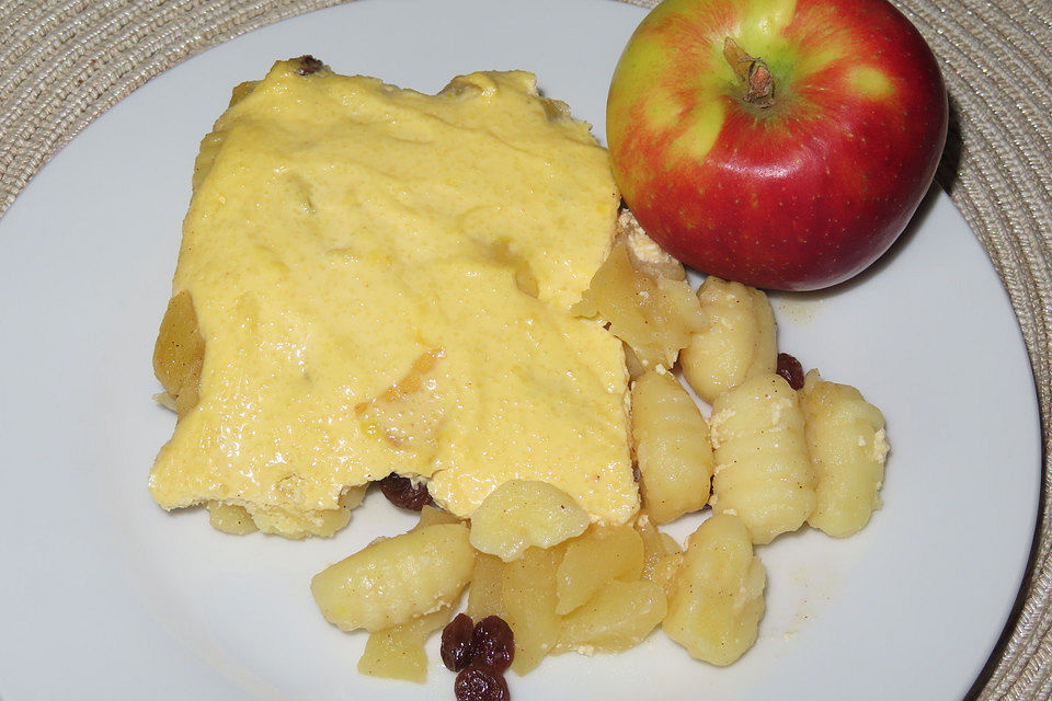 Gnocchi-Quark-Auflauf mit Äpfeln und Rosinen