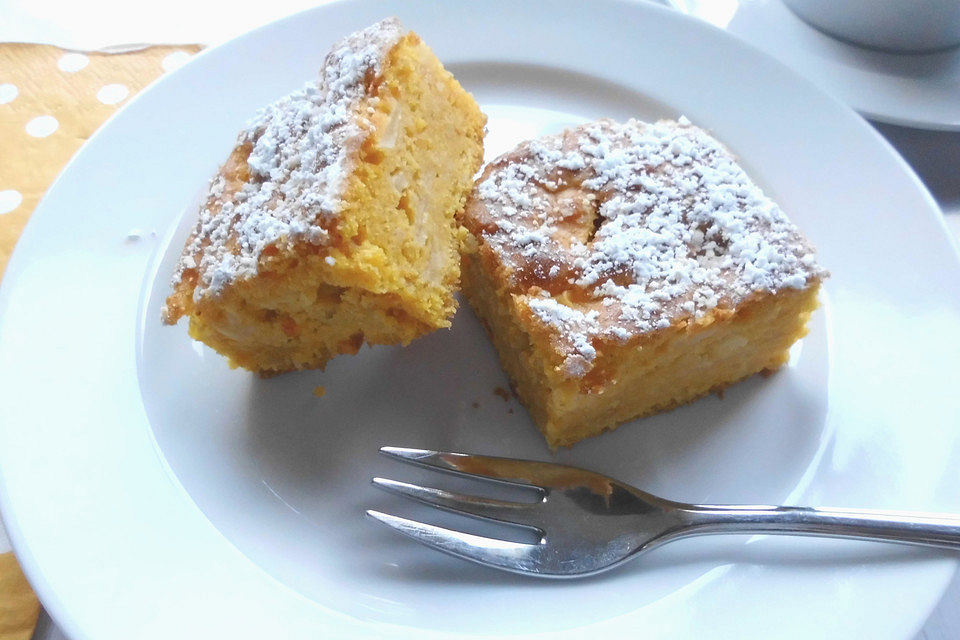 Kürbiskuchen mit Apfel