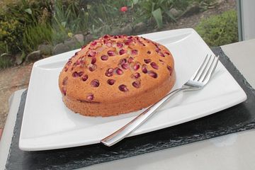 Granatapfel-Mini-Kuchen mit Mandelaroma