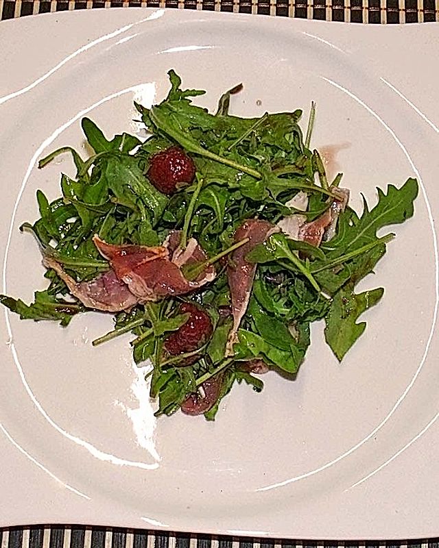 Rucola-Himbeer-Schinken-Salat