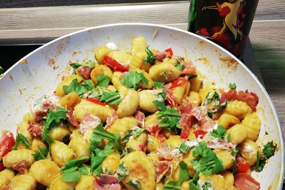 Gnocchi-Pfanne mit Rucola