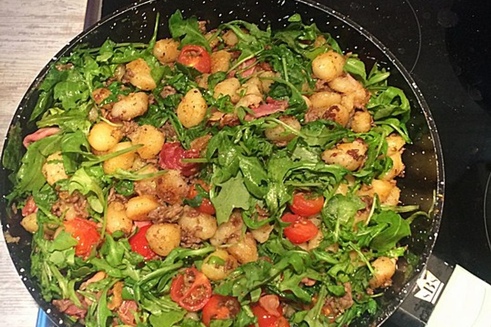 Gnocchi-Pfanne mit Rucola