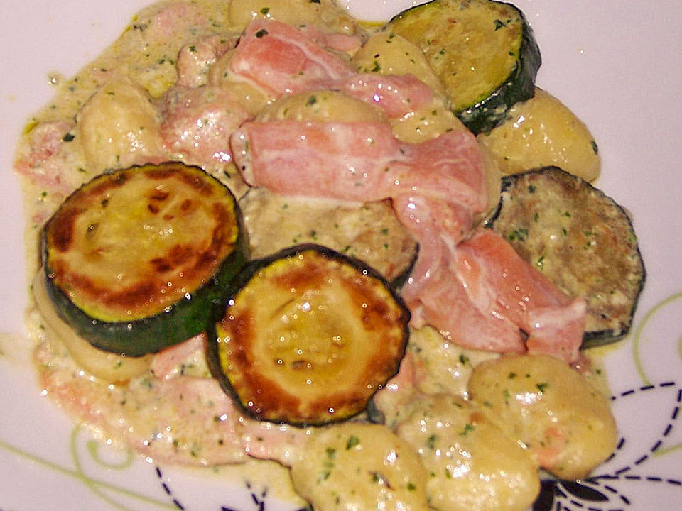 Zwei-Tages Gnocchi mit Räucherlachs und Zucchini von Fairy_Pie| Chefkoch