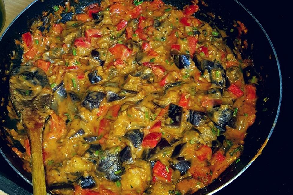 Aubergine in Erdnusssoße à la Créole