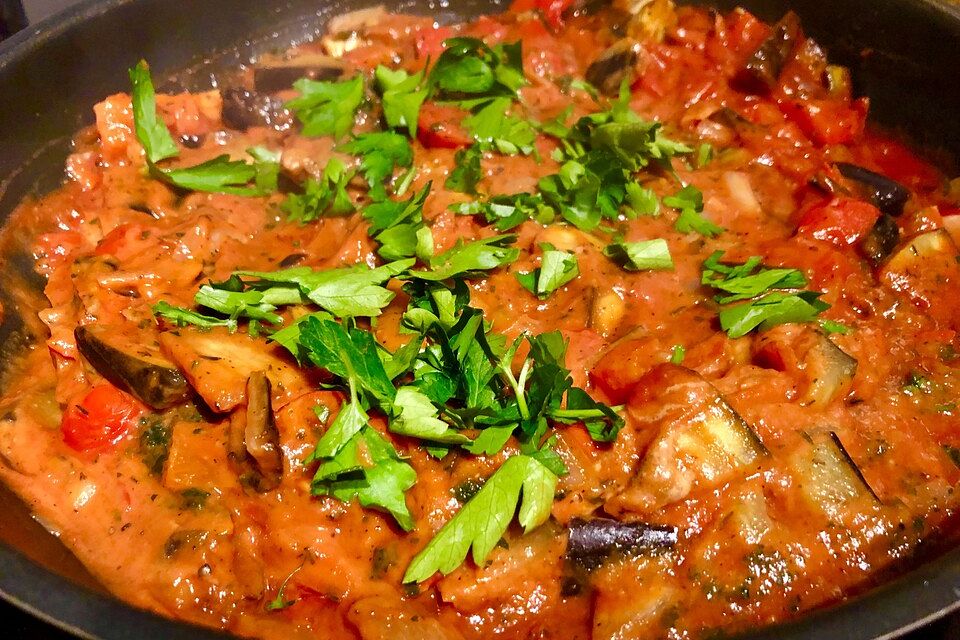 Aubergine in Erdnusssoße à la Créole