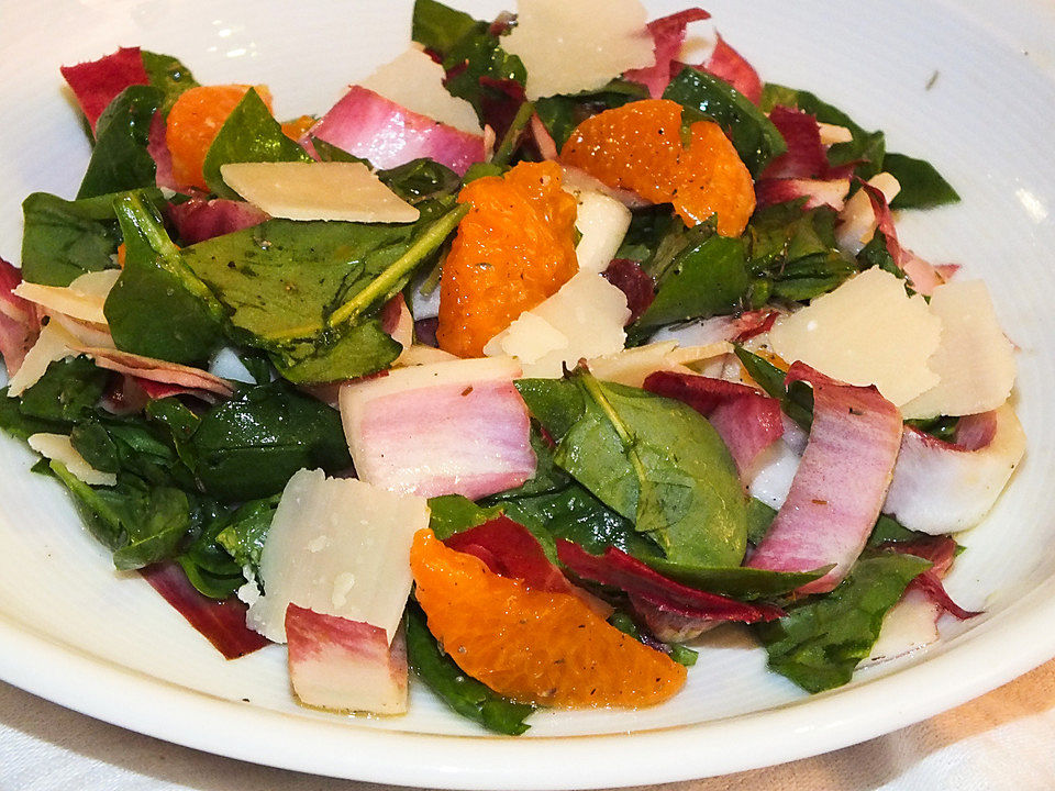 Chicorée-Spinat-Salat mit Clementinen von communisma| Chefkoch