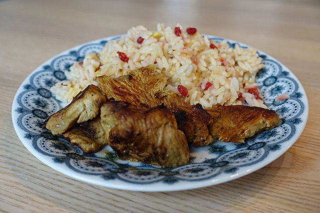 Honig-Hähnchen mit orientalischem Pistazien-Safran-Reis von monikakao ...