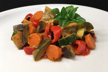 Maultaschen-Gemüse-Pfanne