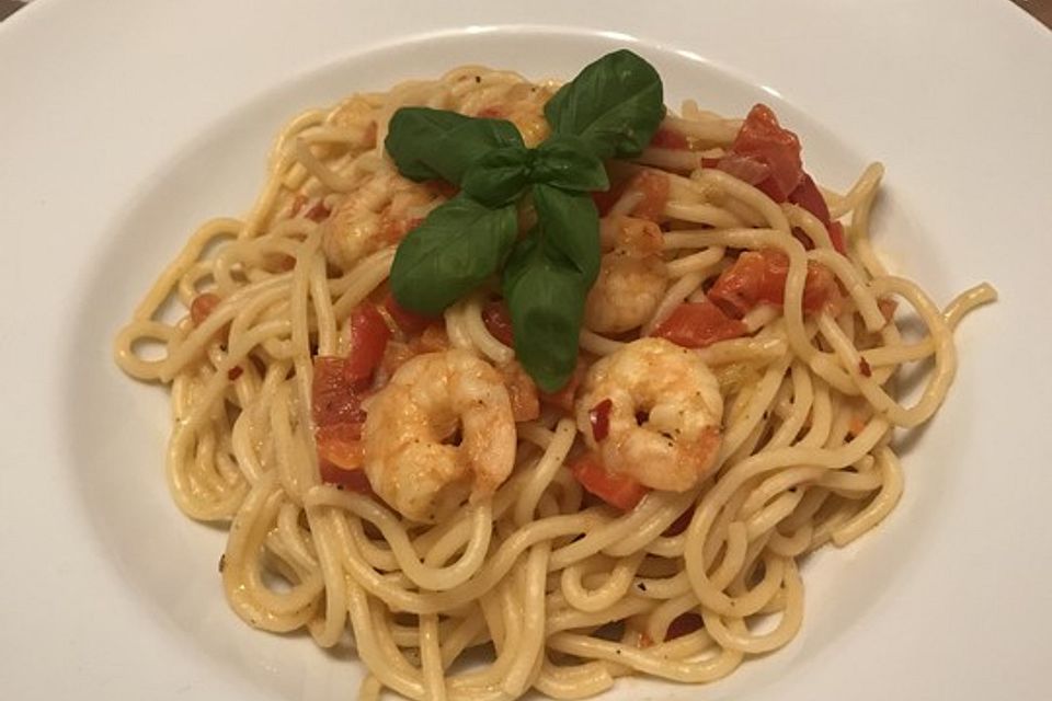 Scharfe Spaghetti mit Garnelen