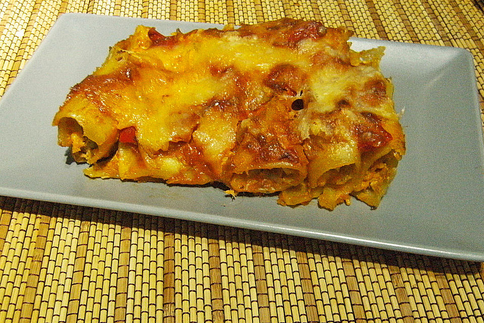 Cannelloni mit Thunfisch–Frischkäse-Füllung