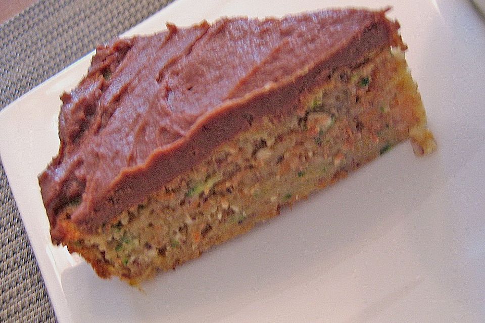 Möhren - Zucchini - Apfel - Kuchen