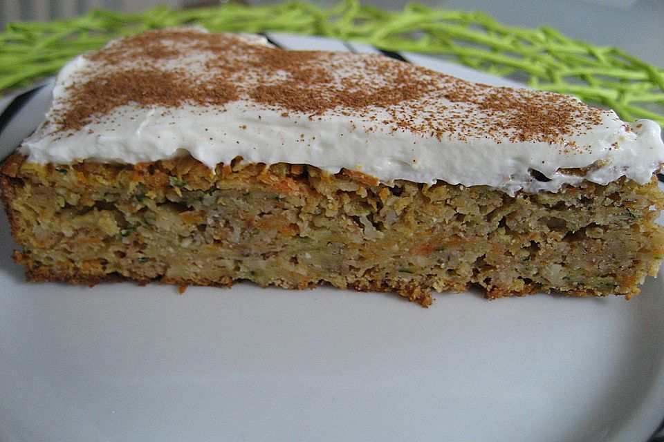 Möhren - Zucchini - Apfel - Kuchen