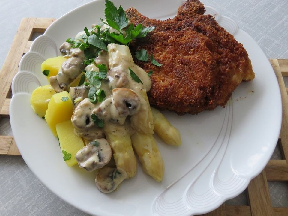 Spargel mit Pilzrahm und Koteletts von trekneb | Chefkoch