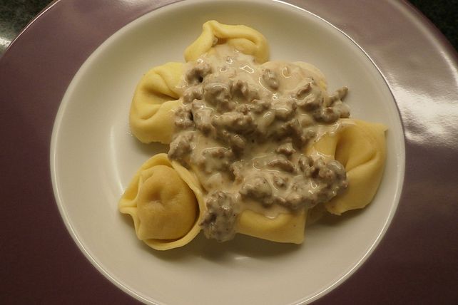 Tortellini mit Käse-Sahne-Hackfleisch-Soße von m0ette| Chefkoch