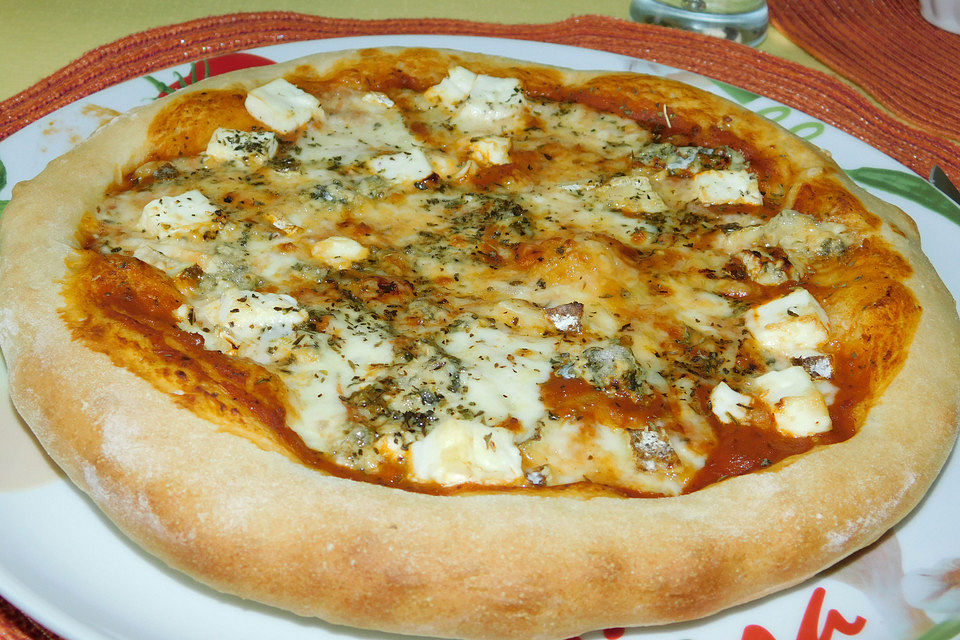 Pizza quattro formaggi / Pizza bianca