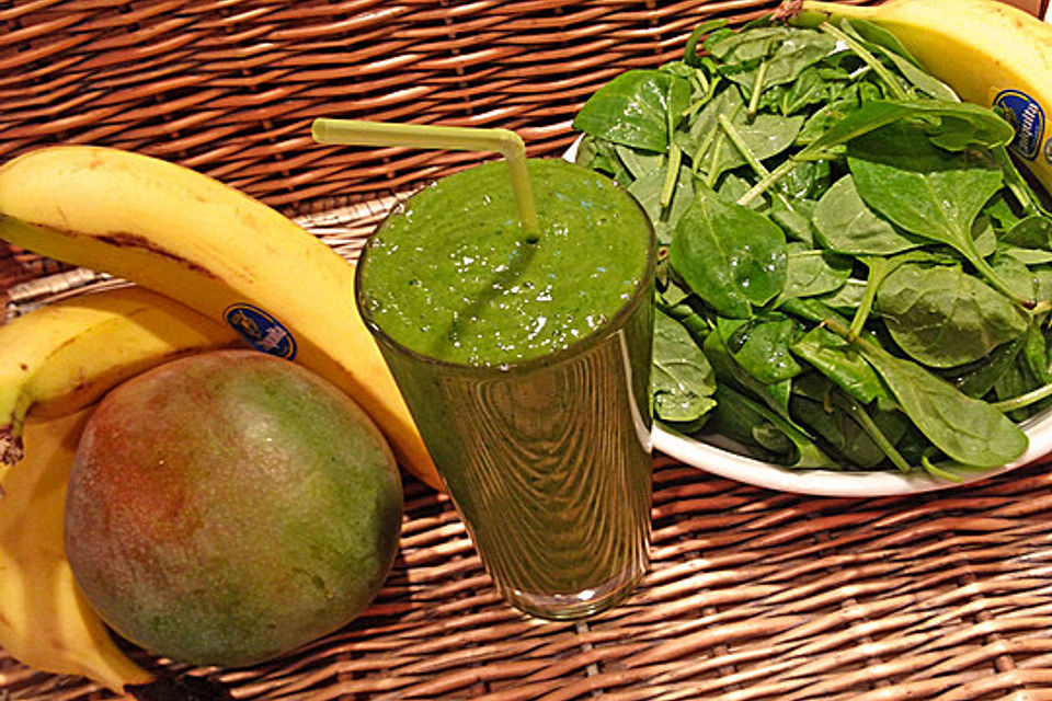 Grüner Smoothie mit Spinat