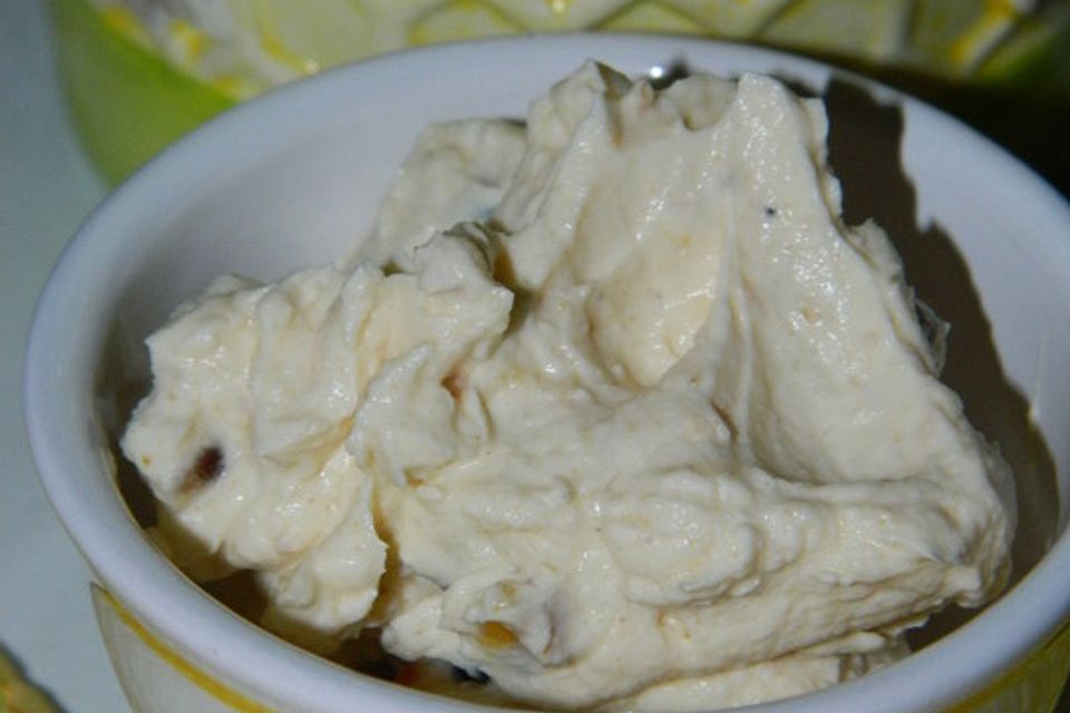 Pikanter Dattel-Frischkäse-Dip Pikanter Dattel-Frischkäse-Dip