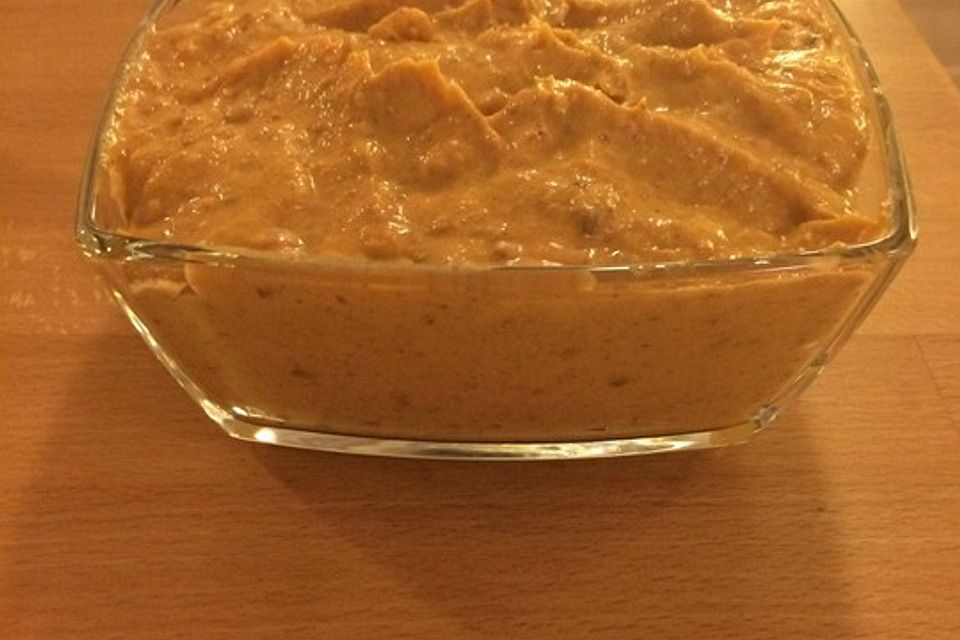 Pikanter Dattel-Frischkäse-Dip Pikanter Dattel-Frischkäse-Dip