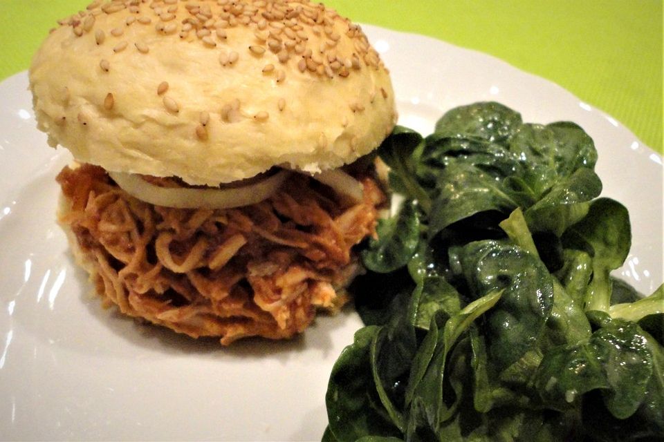 Pulled Chicken in einer Honey-Mustard-BBQ Sauce