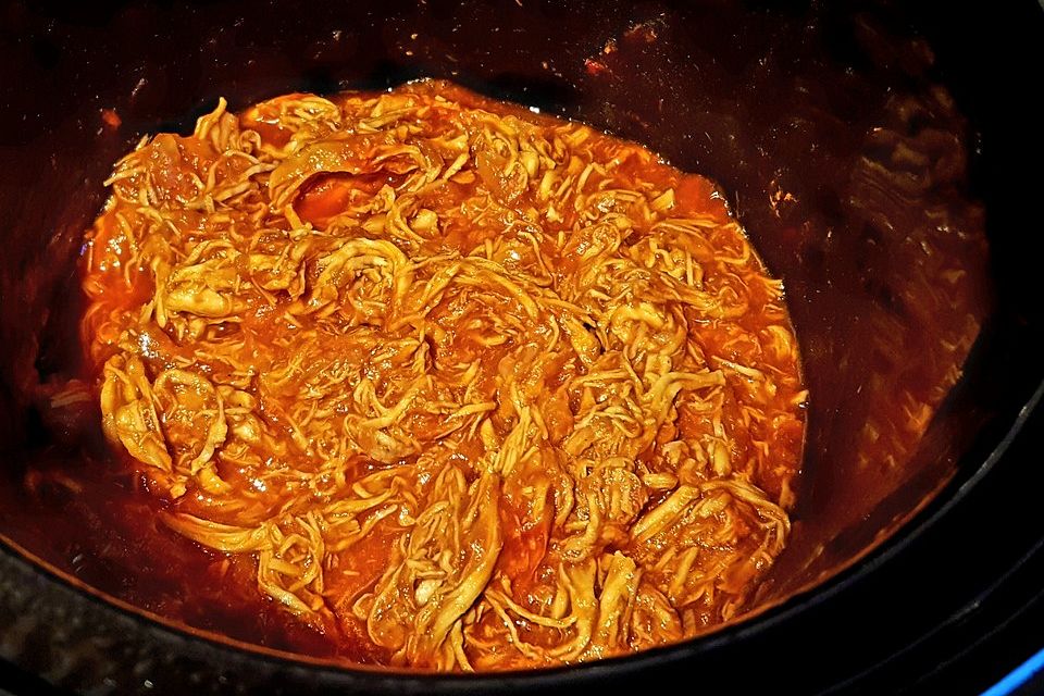 Pulled Chicken in einer Honey-Mustard-BBQ Sauce