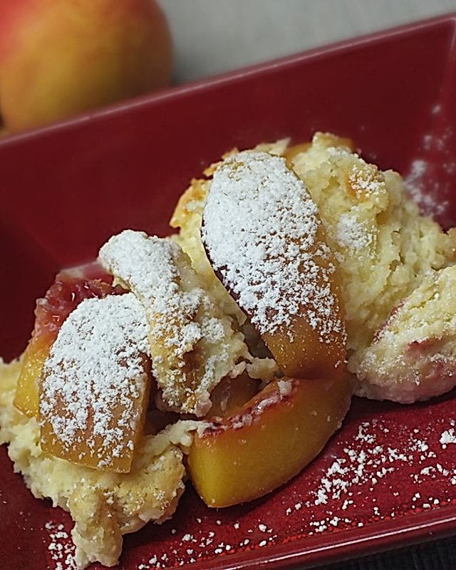 Warmes Pfirsich-Mandelquark-Dessert