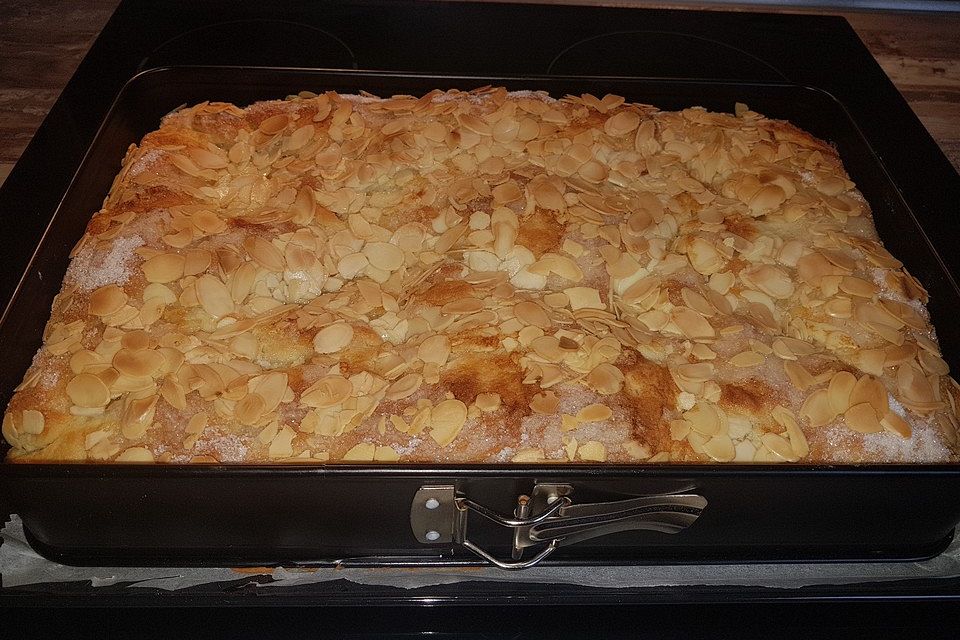 Blechkuchen - Blech-Butterkuchen Blechkuchen - Blech-Butterkuchen