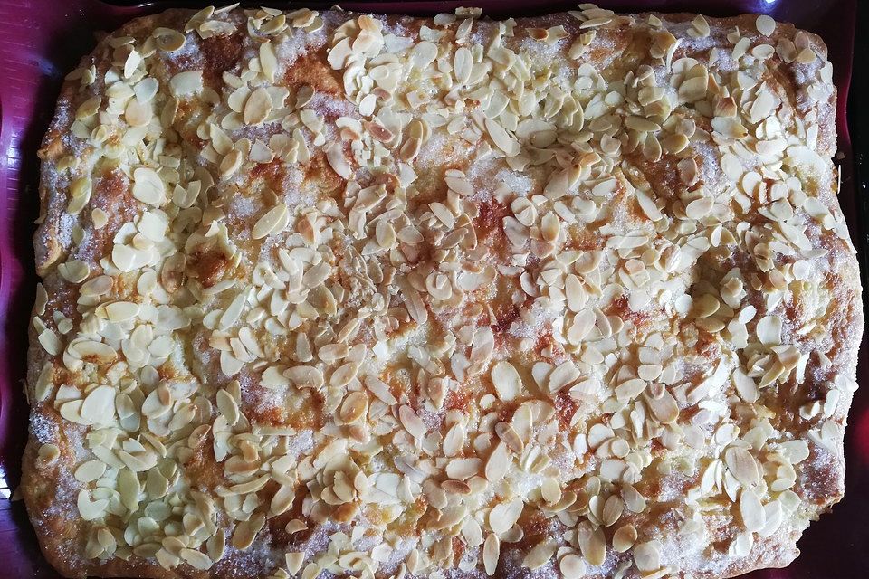 Blechkuchen - Blech-Butterkuchen Blechkuchen - Blech-Butterkuchen